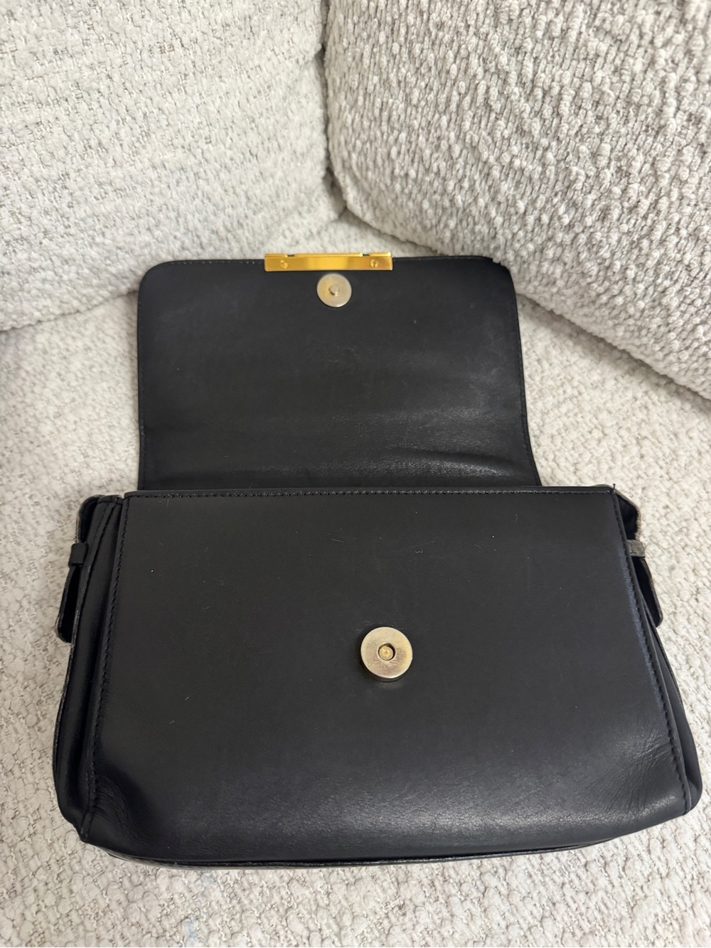 Bally Vintage Black Leather Crossbody Foldover Three Pockets Late 80s-mid 90s - Picture 6 of 16